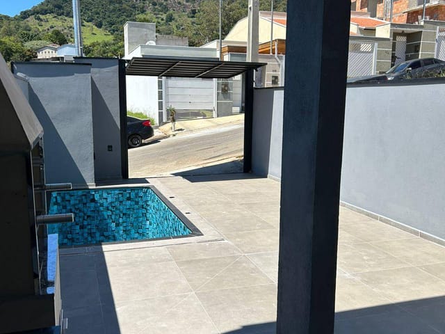 Casa 2 quartos e 2 banheiros, à venda, no bairro Manacás em Extrema