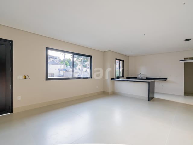 Casa com 189m² 3 quartos e 4 banheiros, à venda, no bairro Parque São Domingos em São Paulo