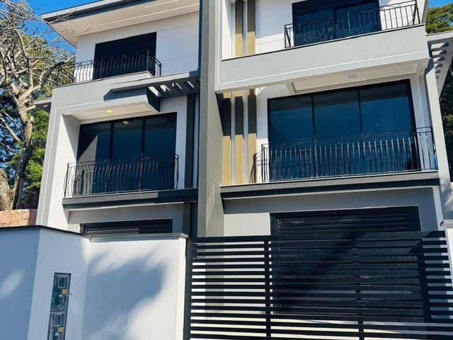 Casa 3 quartos e 2 banheiros, para alugar, no bairro Cachoeira do Bom Jesus em Florianópolis