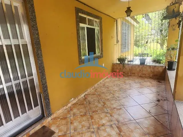 Casa 2 quartos e 1 banheiro, à venda, no bairro Ano Bom em Barra Mansa