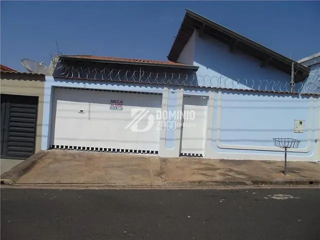 Casa com 200m² 3 quartos e 2 banheiros, à venda, no bairro Conjunto Manoel Mendes em Uberaba