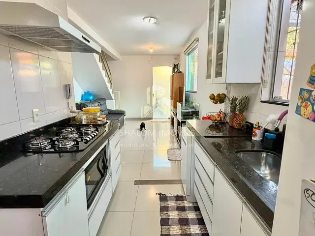 Casa 2 quartos e 1 banheiro, à venda, no bairro Parque Xangri-Lá em Contagem