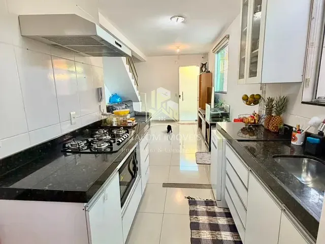 Casa 2 quartos e 1 banheiro, à venda, no bairro Parque Xangri-Lá em Contagem