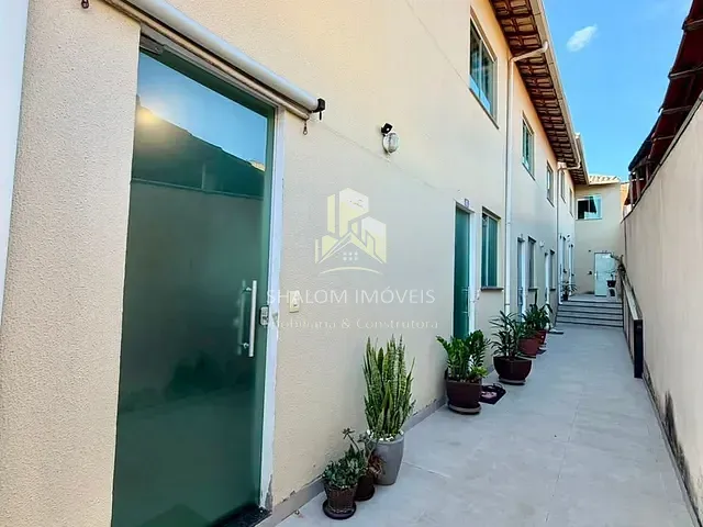 Casa 2 quartos e 1 banheiro, à venda, no bairro Parque Xangri-Lá em Contagem