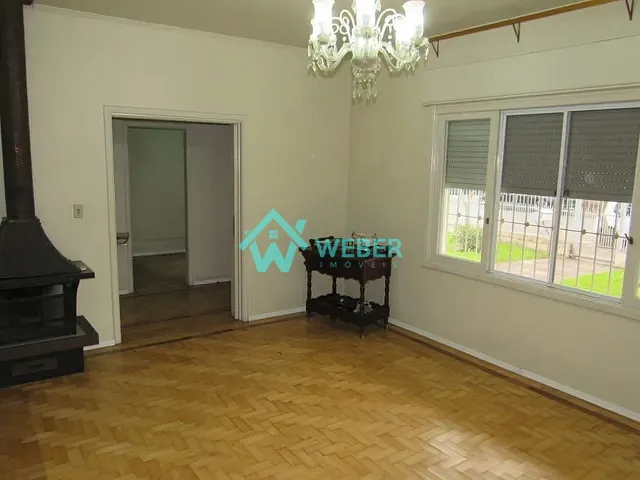 Casa 3 quartos e 2 banheiros, à venda, no bairro Centro em São Leopoldo