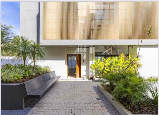 Casa com 950m² 4 quartos e 6 banheiros, à venda, no bairro Jardim dos Estados em São Paulo