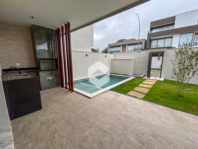 Casa com 180m² 4 quartos e 4 banheiros, à venda, no bairro Vargem Pequena em Rio de Janeiro