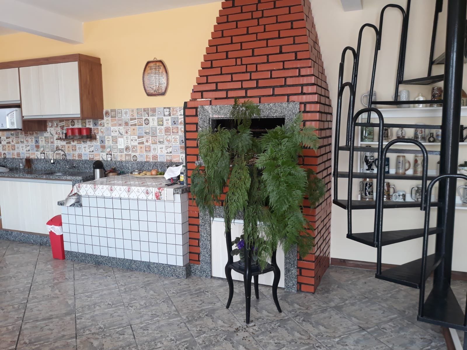 Casa à venda com 4 quartos, 180m² - Foto 3