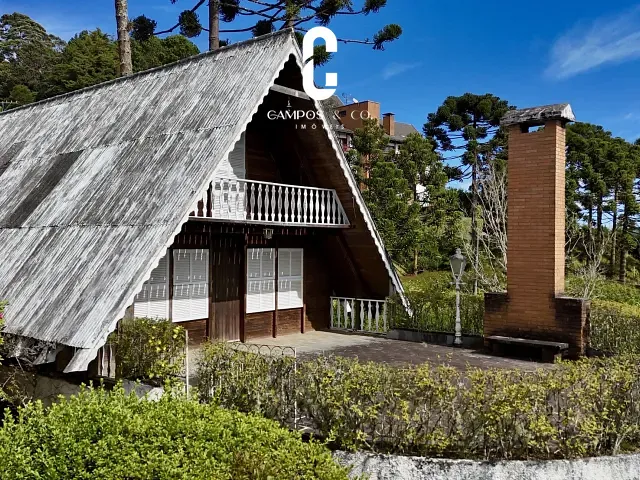 Casa com 1720m² 3 quartos e 2 banheiros, à venda, no bairro Manancial em Campos do Jordão