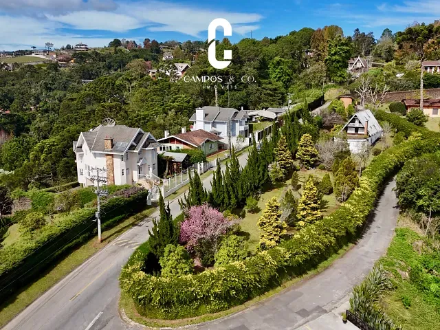 Casa com 1720m² 3 quartos e 2 banheiros, à venda, no bairro Manancial em Campos do Jordão