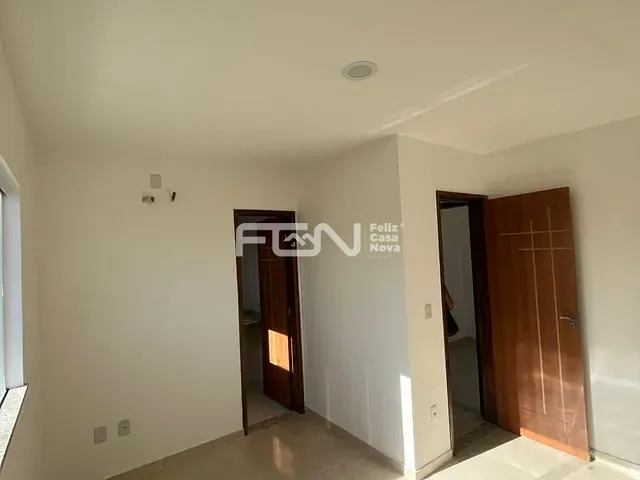 Casa 3 quartos e 3 banheiros, à venda, no bairro Centro em Lauro de Freitas