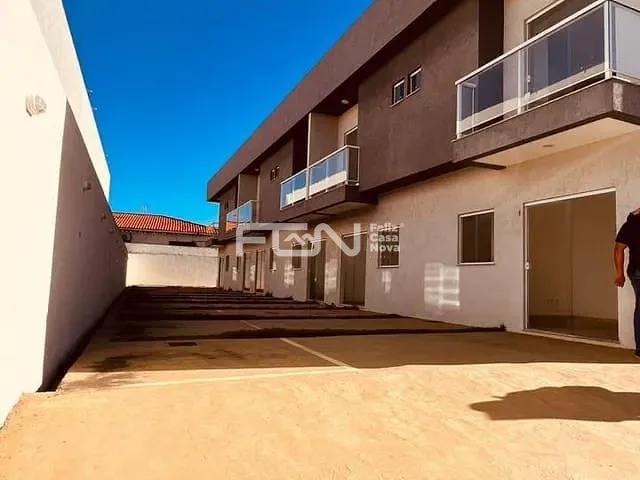 Casa 3 quartos e 3 banheiros, à venda, no bairro Centro em Lauro de Freitas