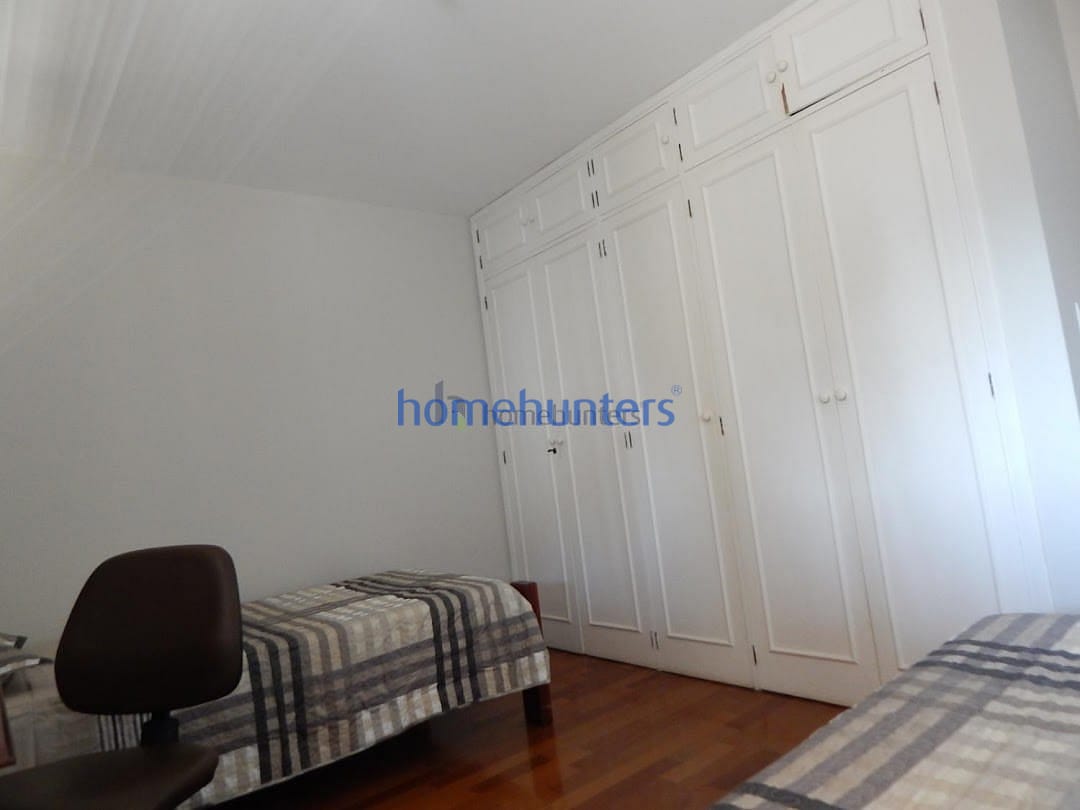 Casa para alugar com 5 quartos, 375m² - Foto 16