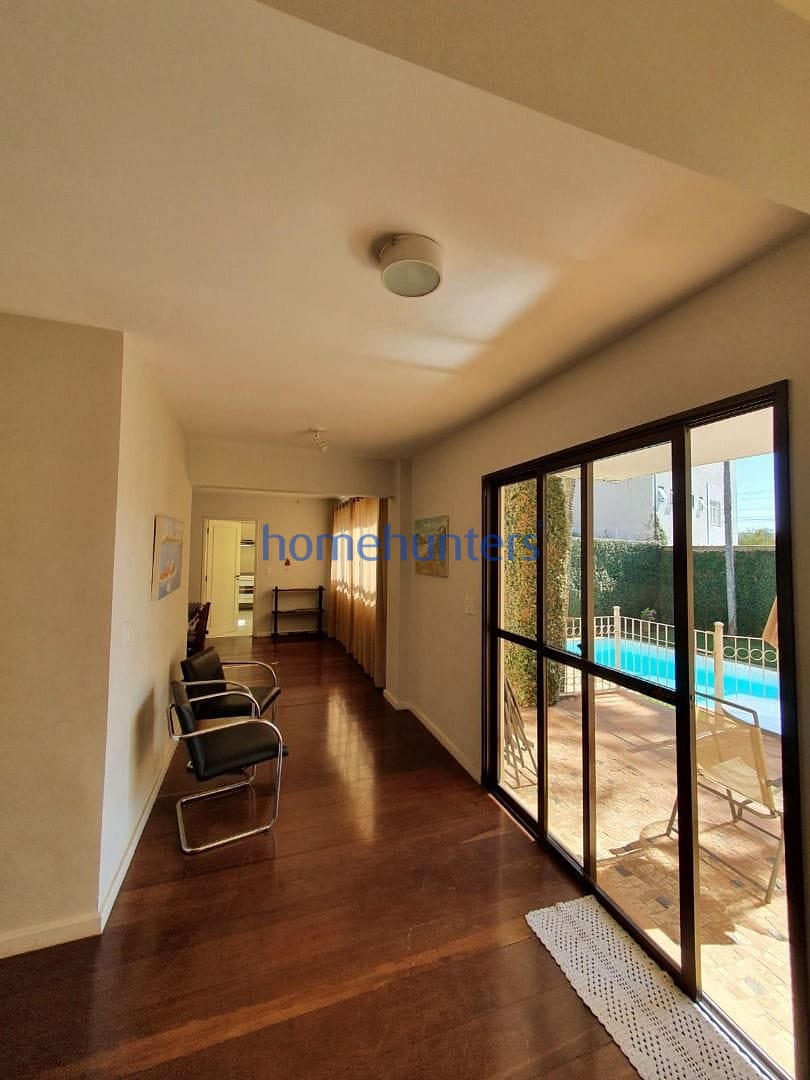 Casa para alugar com 5 quartos, 375m² - Foto 38