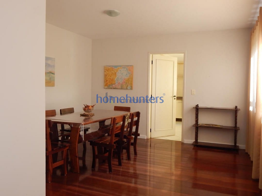 Casa para alugar com 5 quartos, 375m² - Foto 25