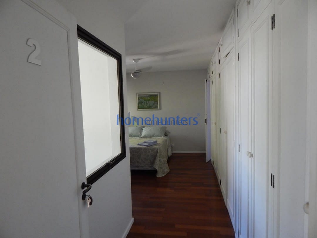 Casa para alugar com 5 quartos, 375m² - Foto 31