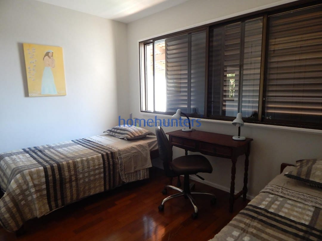 Casa para alugar com 5 quartos, 375m² - Foto 15