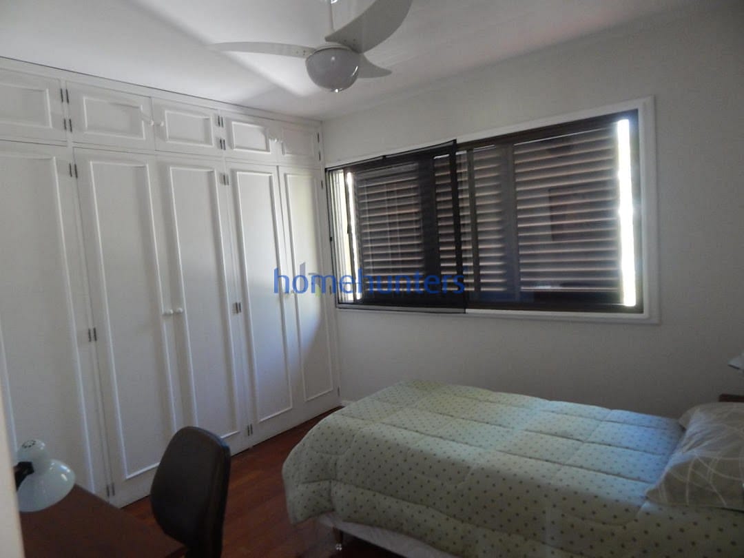 Casa para alugar com 5 quartos, 375m² - Foto 24