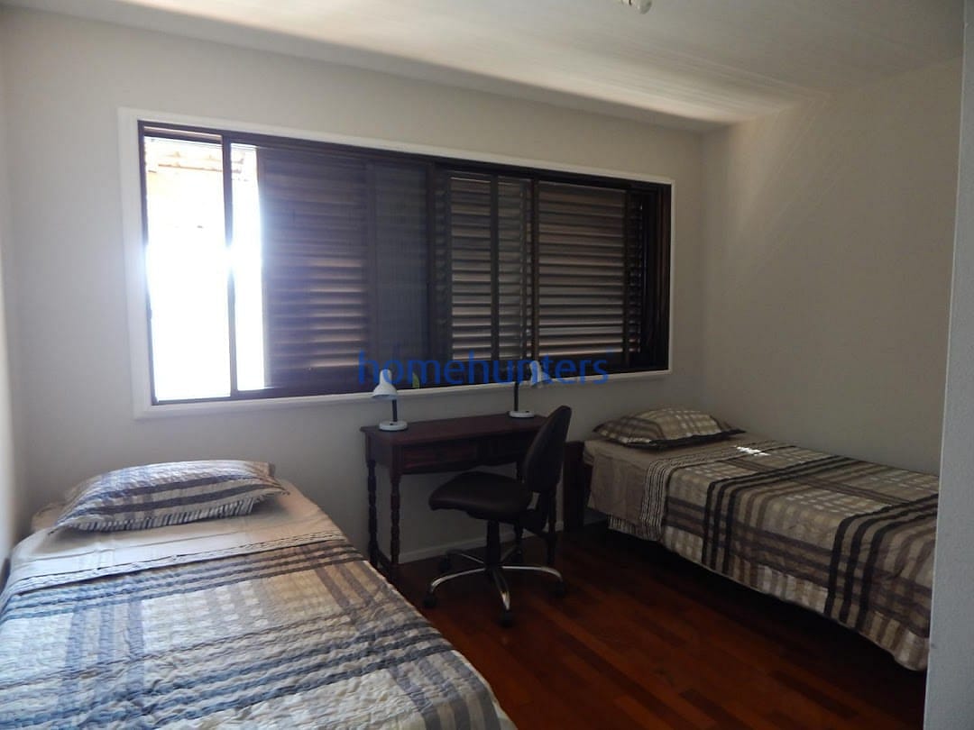Casa para alugar com 5 quartos, 375m² - Foto 26