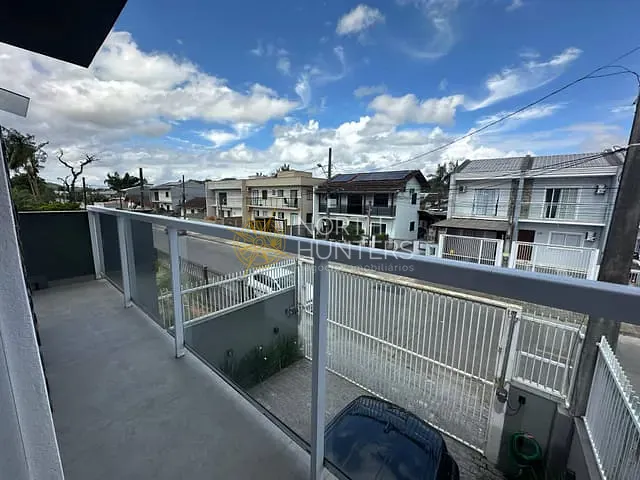 Casa com 96m² 3 quartos e 3 banheiros, à venda, no bairro Boehmerwald em Joinville