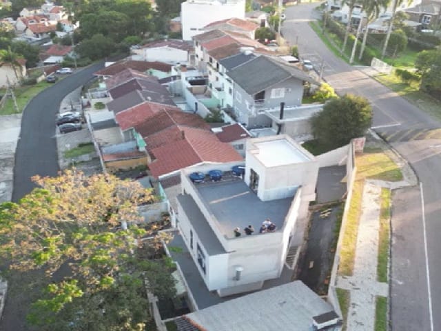 Casa com 288m² 3 quartos e 3 banheiros, à venda, no bairro Vista Alegre em Curitiba