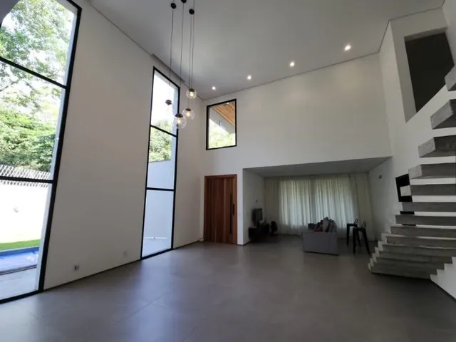 Casa com 1158m² 3 quartos e 6 banheiros, à venda, no bairro Alpes dos Araçás (Jordanésia) em Cajamar