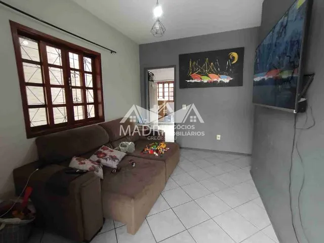 Casa 3 quartos e 1 banheiro, à venda, no bairro Madri em Palhoça