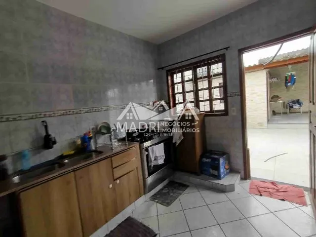 Casa 3 quartos e 1 banheiro, à venda, no bairro Madri em Palhoça
