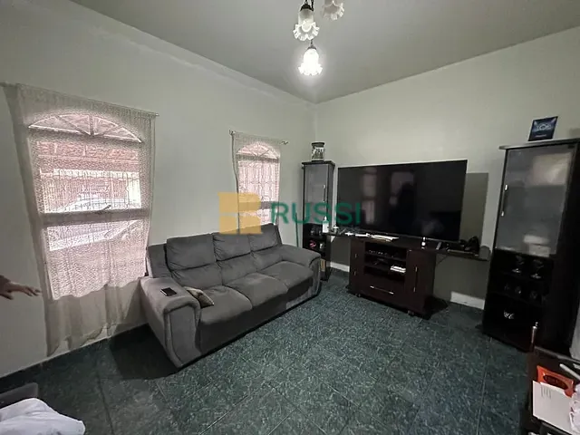 Casa com 250m² 3 quartos e 3 banheiros, à venda, no bairro Jardim das Indústrias em São José dos Campos