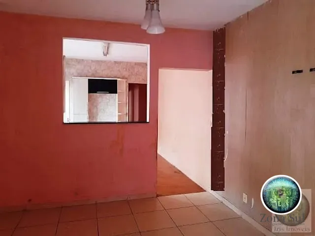 Casa com 100m² 2 quartos e 1 banheiro, à venda, no bairro Vila Barcelona em Sorocaba