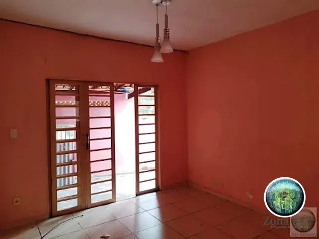 Casa com 100m² 2 quartos e 1 banheiro, à venda, no bairro Vila Barcelona em Sorocaba
