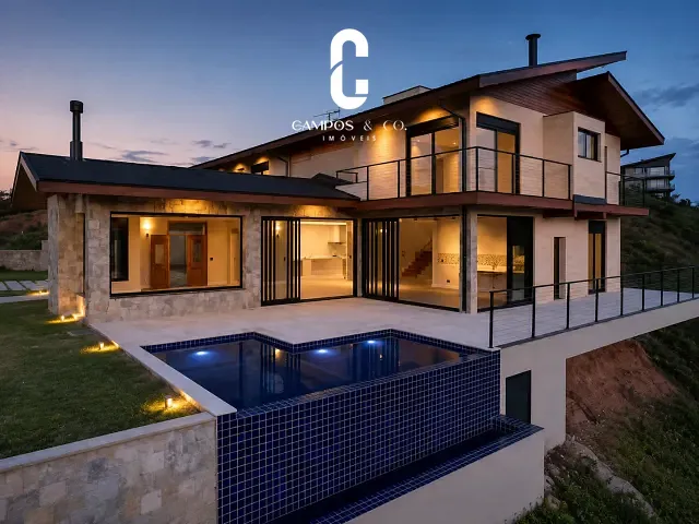 Casa com 2520m² 5 quartos e 8 banheiros, à venda, no bairro Condomínio Iporanga em Campos do Jordão
