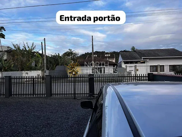 Casa com 180m² 4 quartos e 3 banheiros, à venda, no bairro Jardim Sofia em Joinville