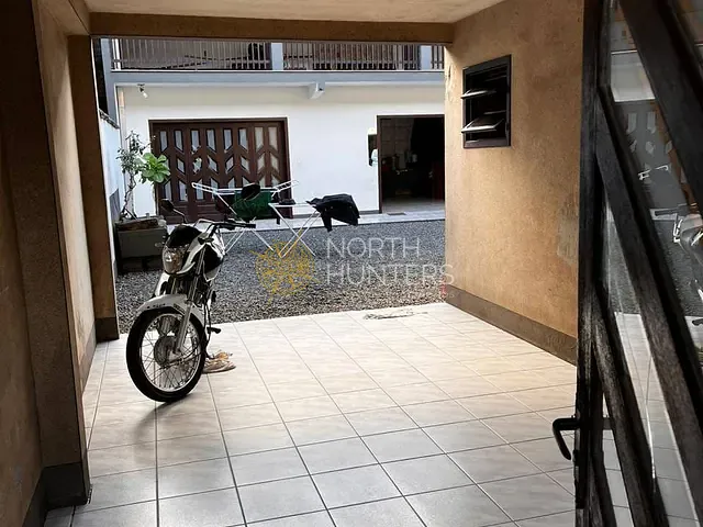 Casa com 180m² 4 quartos e 3 banheiros, à venda, no bairro Jardim Sofia em Joinville