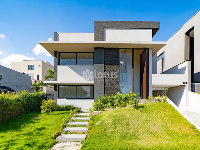 Casa com 420m² 3 quartos e 5 banheiros, à venda, no bairro Colinas da Anhangüera em Santana de Parnaíba