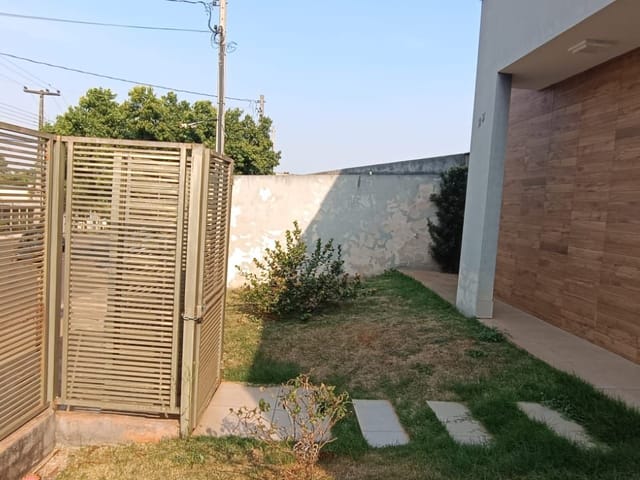 Casa com 422m² 3 quartos e 2 banheiros, à venda, no bairro Jardim Morada do Sol em Cambé