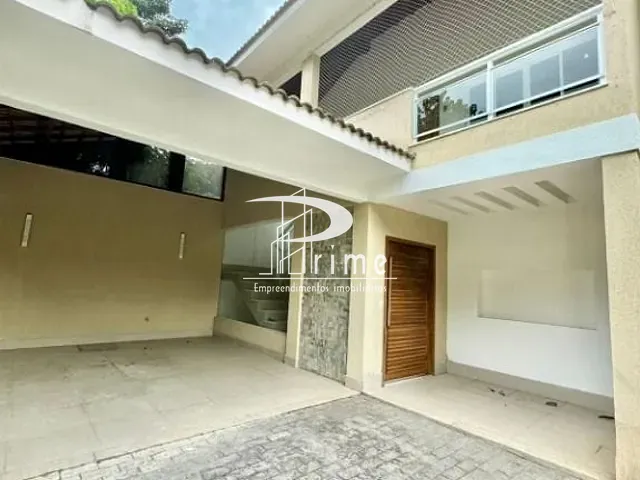 Casa com 663m² 3 quartos e 4 banheiros, à venda, no bairro Piratininga em Niterói