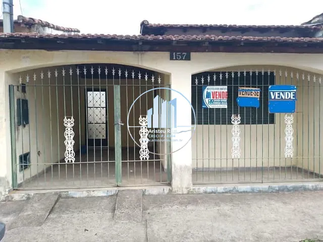 Casa com 180m² 2 quartos e 2 banheiros, à venda, no bairro Aristeu Costa Rios em Pouso Alegre