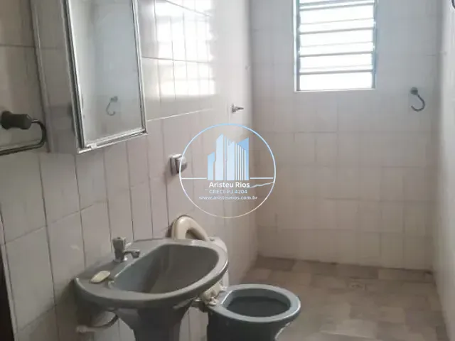 Casa com 180m² 2 quartos e 2 banheiros, à venda, no bairro Aristeu Costa Rios em Pouso Alegre
