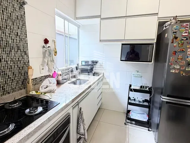 Casa com 182m² 3 quartos e 2 banheiros, à venda ou para alugar, no bairro Vila Nove de Julho em Bauru