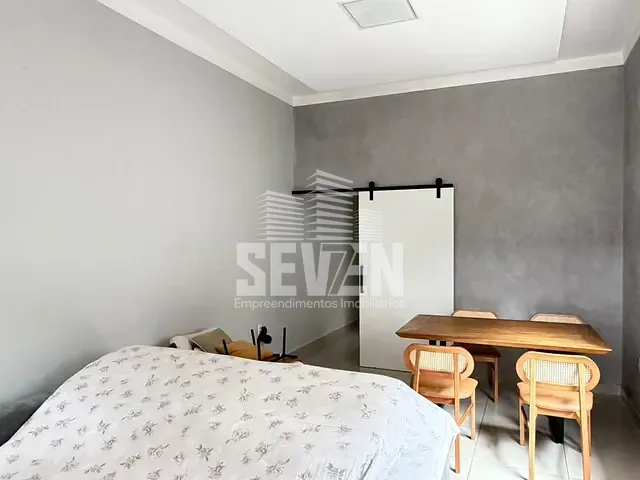 Casa com 182m² 3 quartos e 2 banheiros, à venda ou para alugar, no bairro Vila Nove de Julho em Bauru