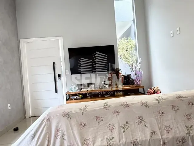 Casa com 182m² 3 quartos e 2 banheiros, à venda ou para alugar, no bairro Vila Nove de Julho em Bauru