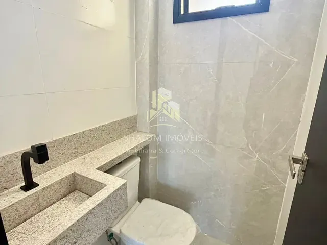 Casa 2 quartos e 3 banheiros, à venda, no bairro Planalto em Belo Horizonte