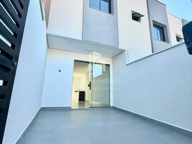Casa 2 quartos e 3 banheiros, à venda, no bairro Planalto em Belo Horizonte