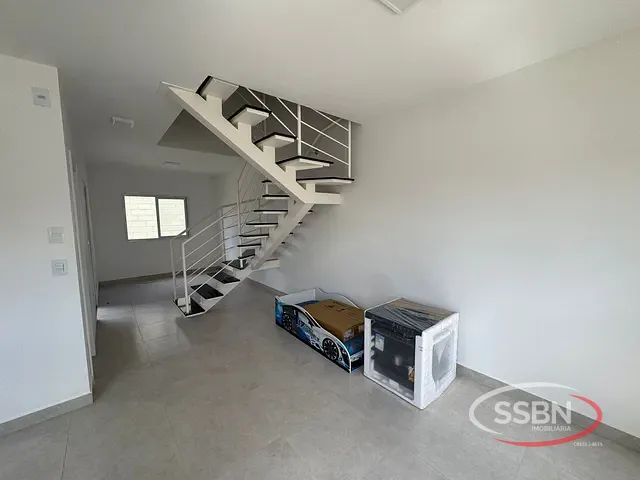 Casa 3 quartos e 3 banheiros, à venda, no bairro Jardim Santa Rosa em Nova Odessa