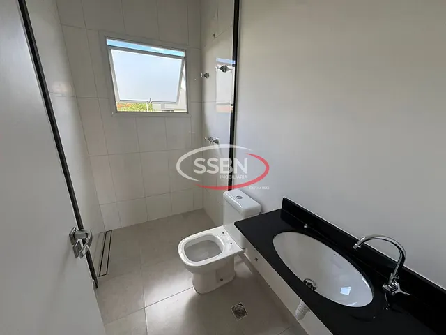Casa 3 quartos e 3 banheiros, à venda, no bairro Jardim Santa Rosa em Nova Odessa