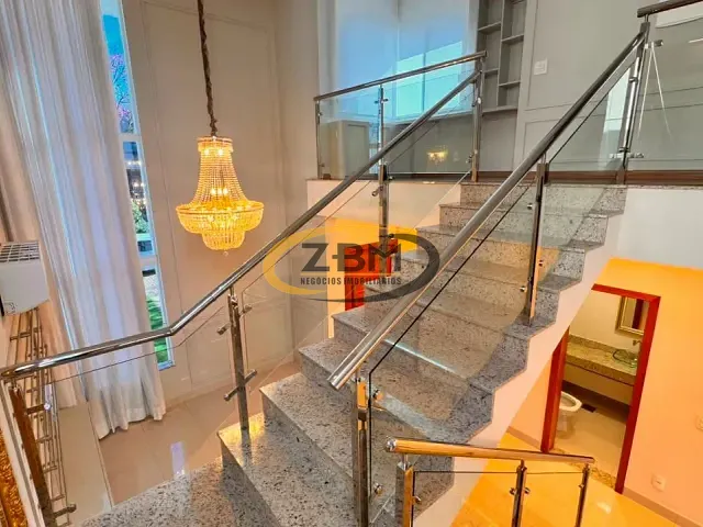 Casa com 360m² 3 quartos e 3 banheiros, para alugar, no bairro Gleba Fazenda Palhano em Londrina