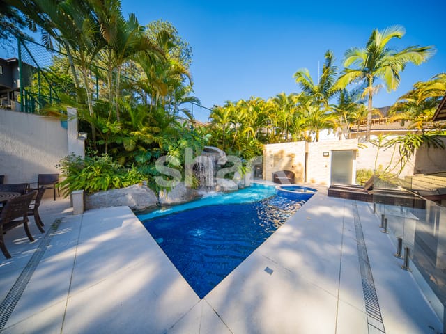 Casa com 870m² 3 quartos e 6 banheiros, à venda, no bairro Alphaville em Santana de Parnaíba