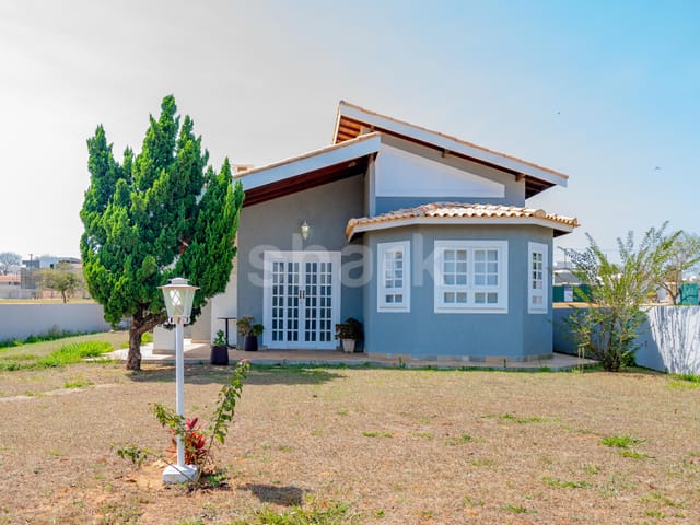 Casa com 450m² 3 quartos e 3 banheiros, à venda, no bairro Paranapanema em Paranapanema