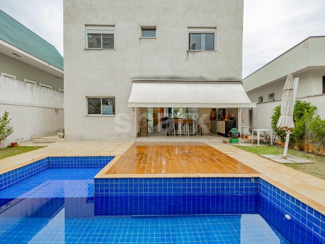 Casa com 380m² 4 quartos e 5 banheiros, à venda, no bairro Alphaville em Santana de Parnaíba